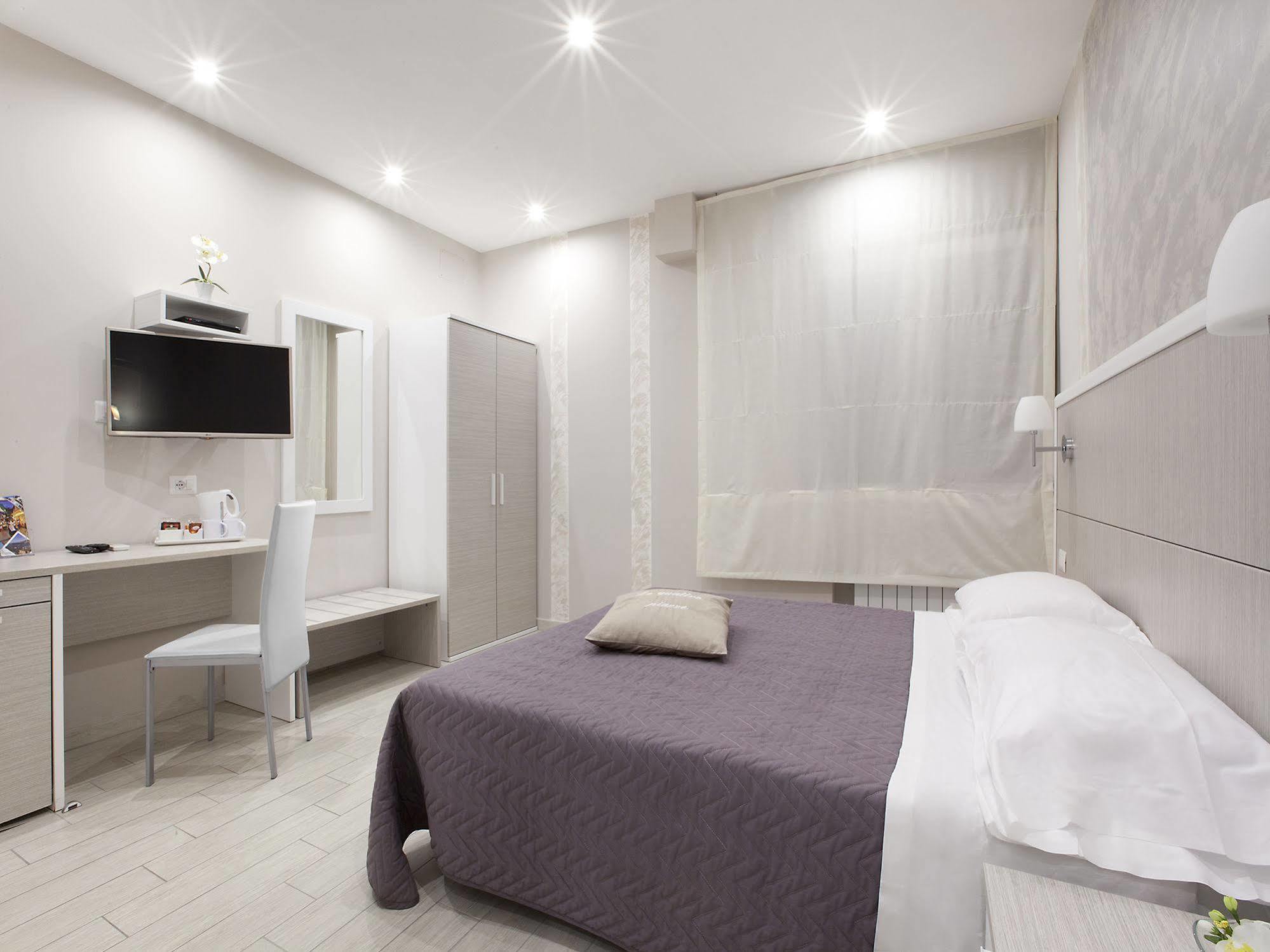Bed and Breakfast Le Quattro Piazze Сорренто Экстерьер фото